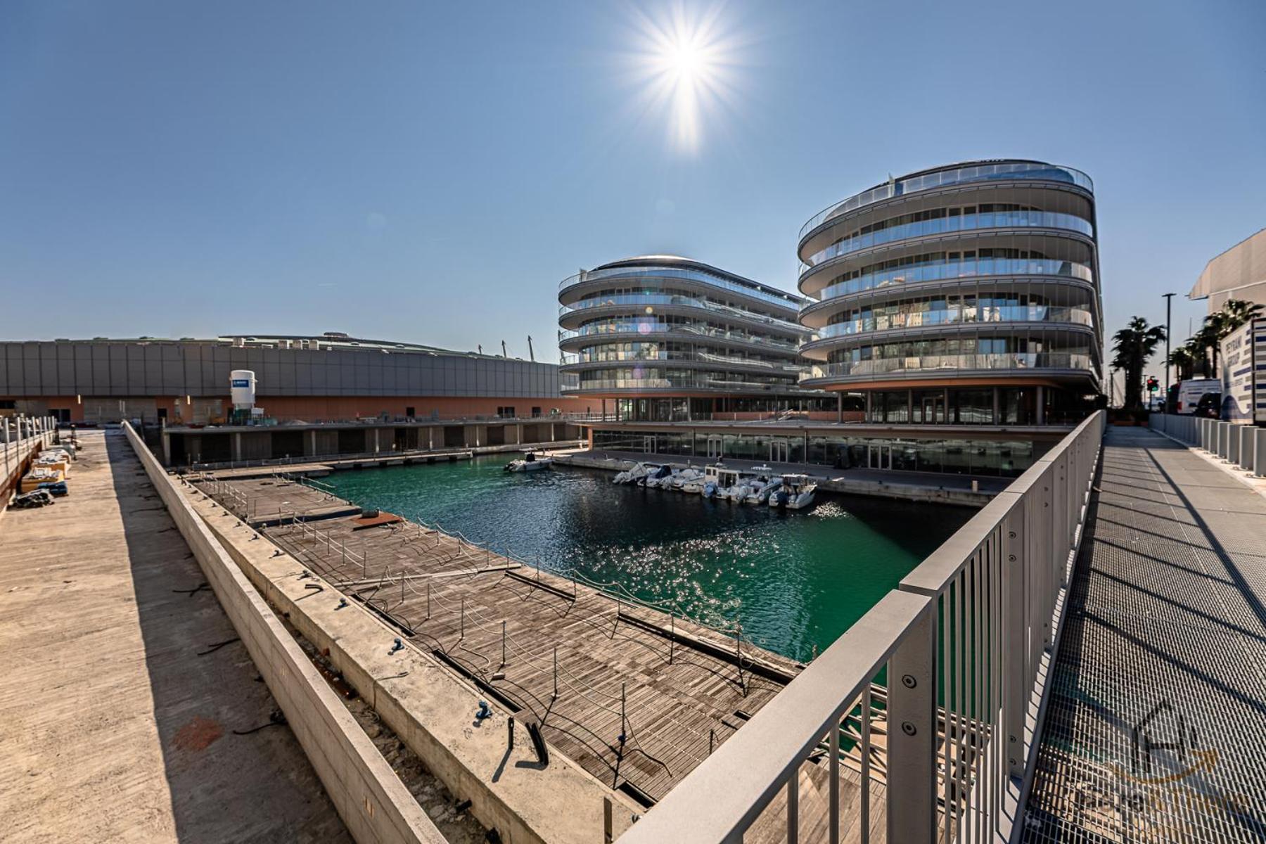 Luxury By The Sea - Free Park - Gym - Ultrawifi Appartamento